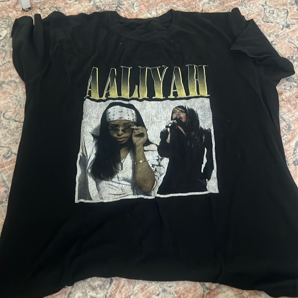 aliyah graphic t